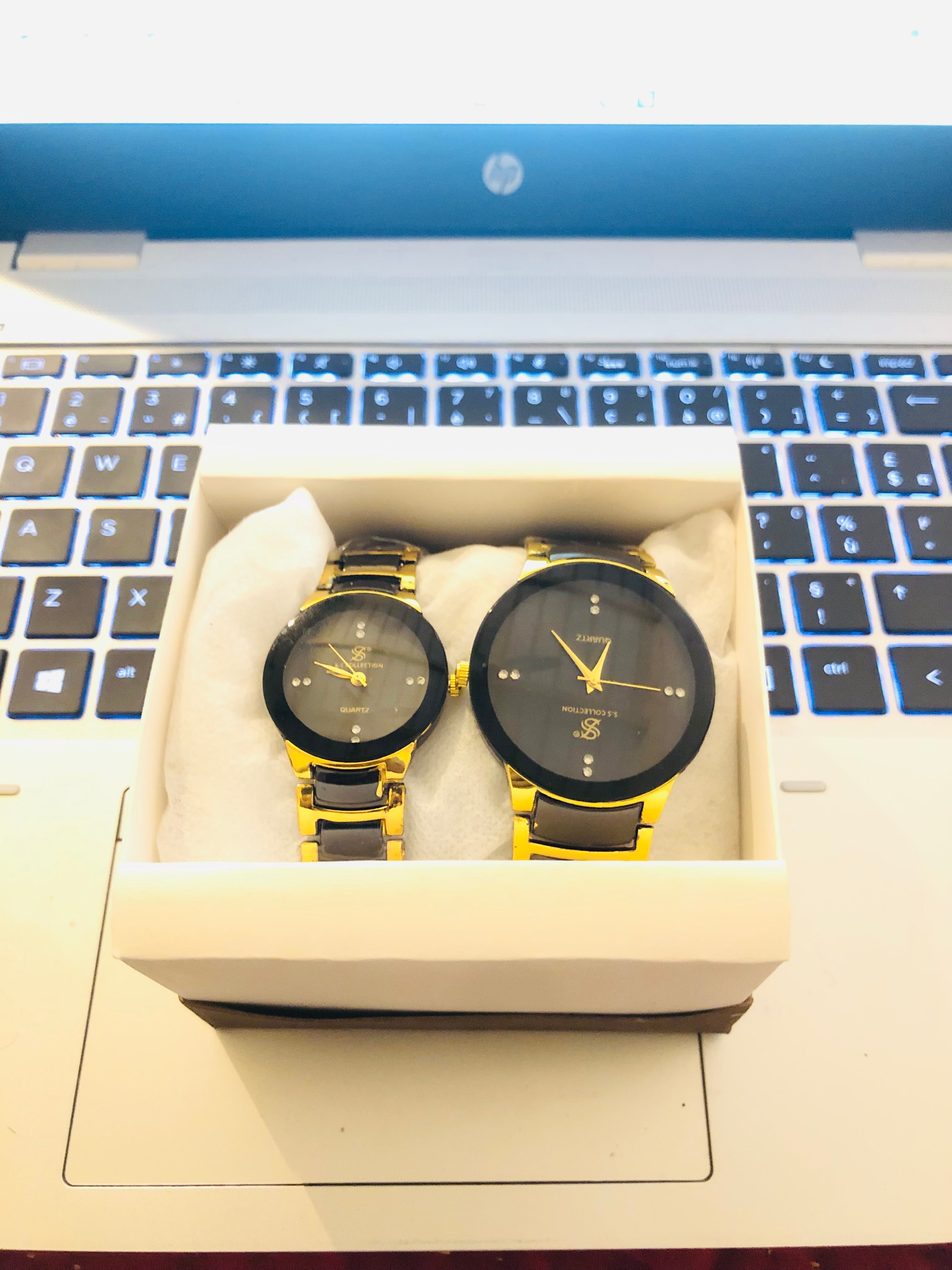 Couple Watches Set for Lovers 2 Pcs Two Tone Quartz Wristwatches for Men And Women