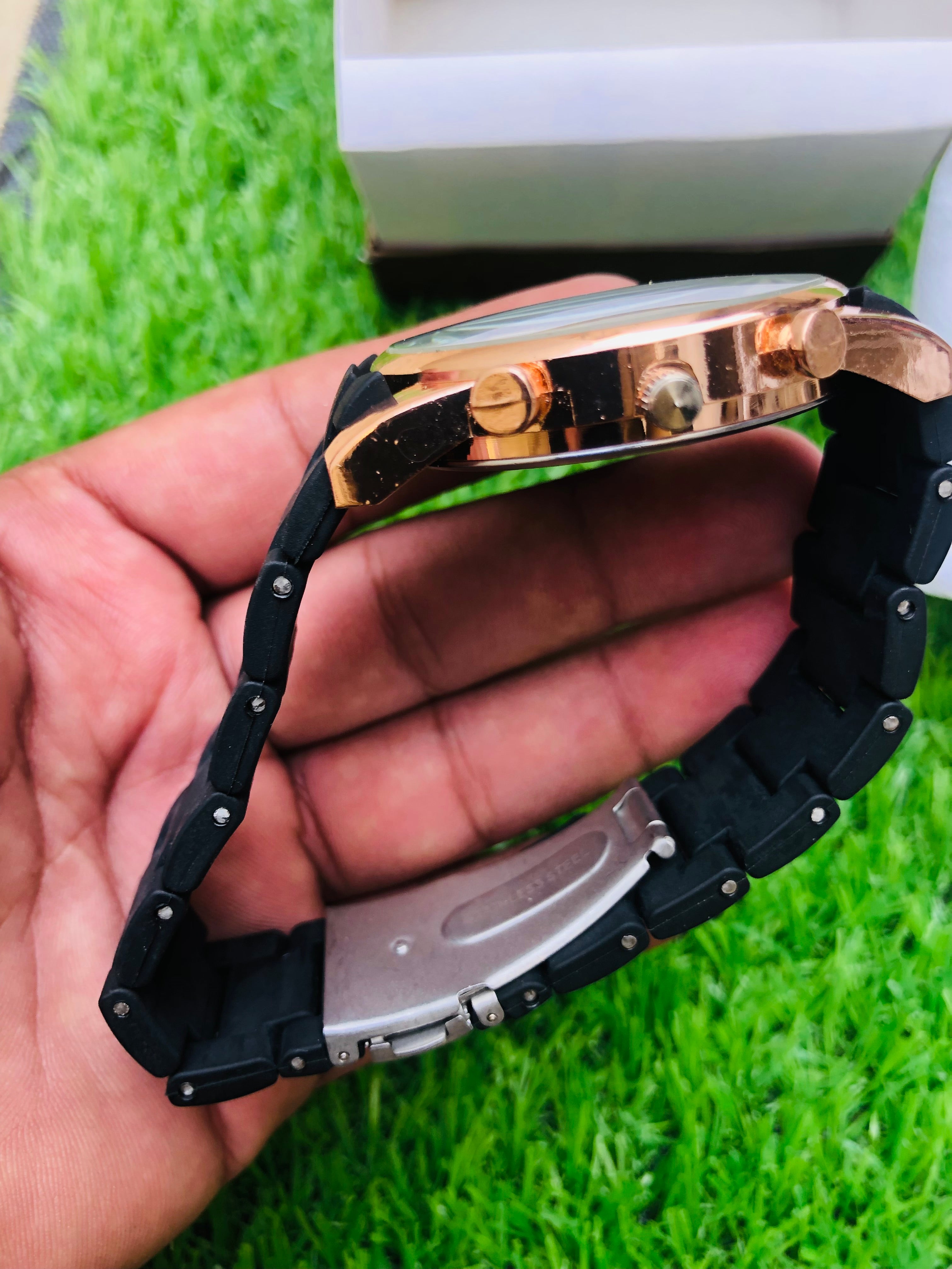 AW Collections Men's Black Tone Analog Quartz Watch with Patterned Dial