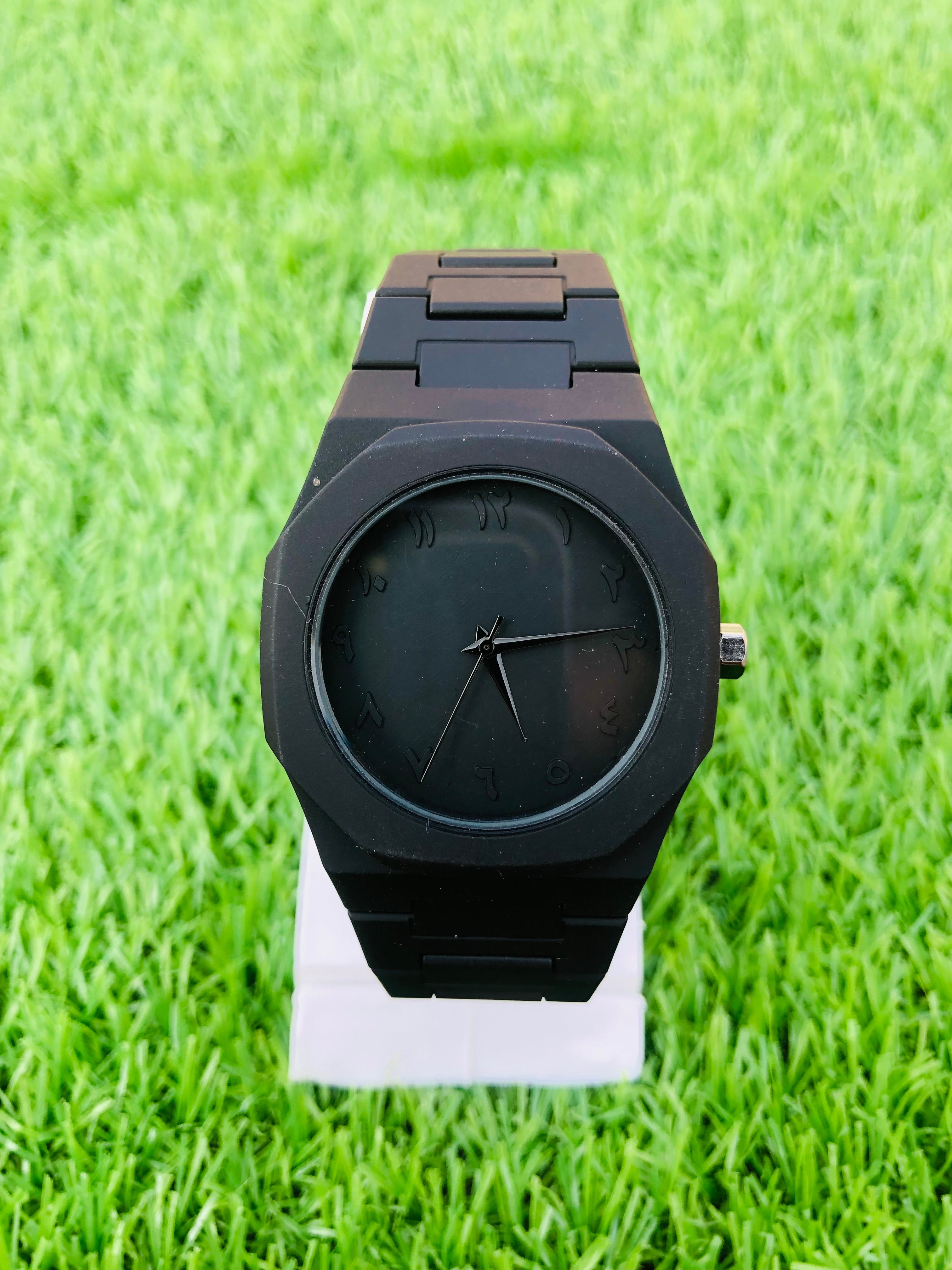 Arabic Aura Watch | Aura Men's Watch with Arabic Numerals Matte Black & White Minimalist Analog Watch | Trending Wristwatch, Black, bracelet | Watch For