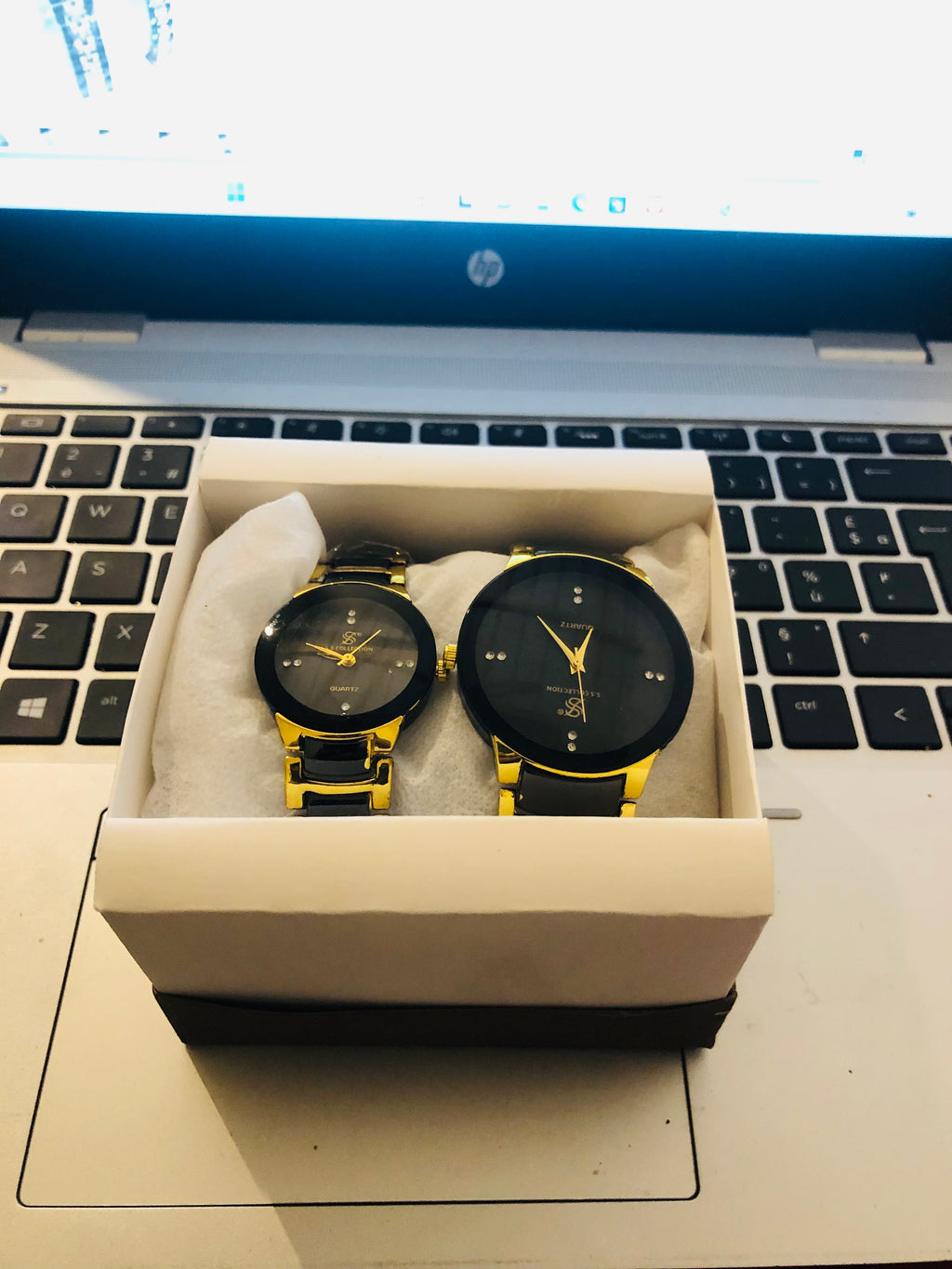 Couple Watches Set for Lovers 2 Pcs Two Tone Quartz Wristwatches for Men And Women