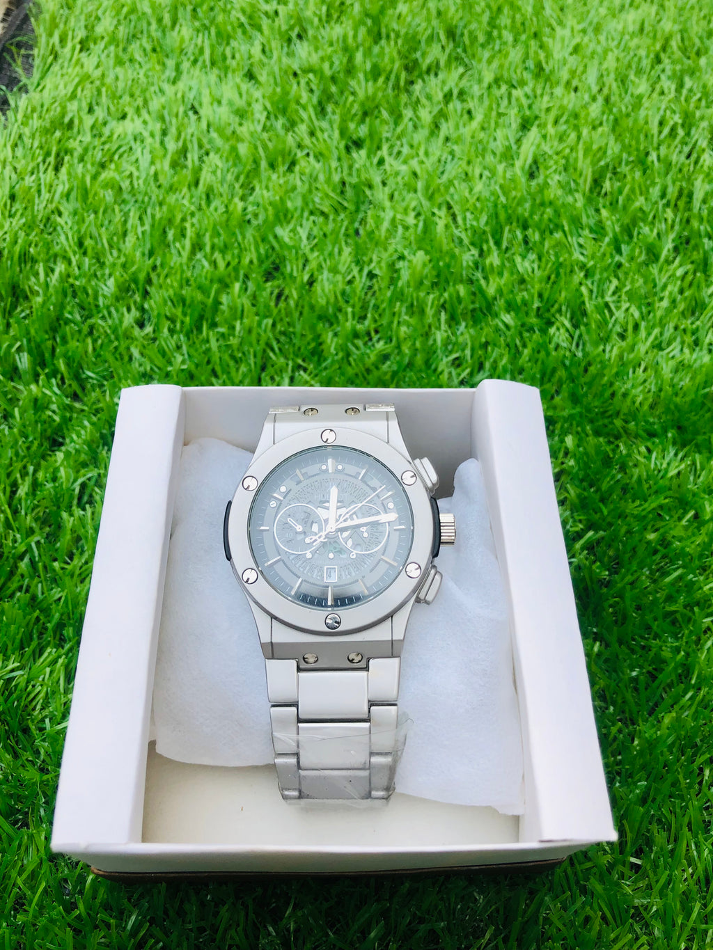 Hublot Style Men Watch Stainless Steel Chronograph Watch Luxury Men’s Watch with Butterfly Lock Business & Casual Wrist Watch for Men Silver Bracelet Watch for Men Premium Men Chronograph Watch Stylish Men Watch for Gift Fashion Men’s Analog Watch